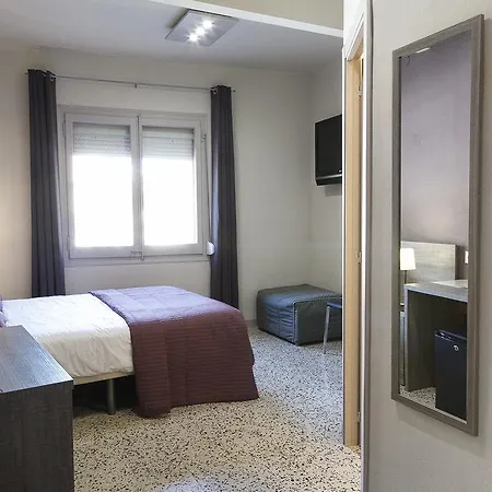 Fonda Montserrat Guest house