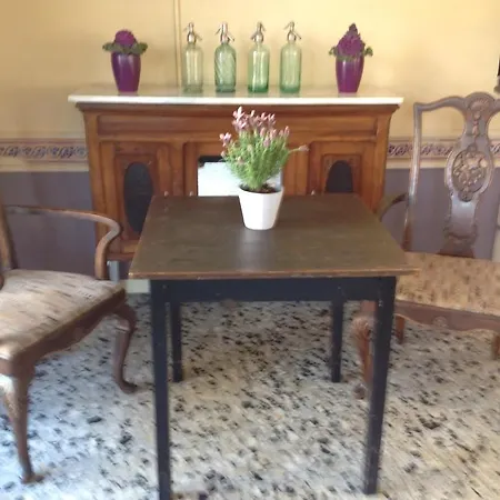 Guest house Fonda Montserrat 2*