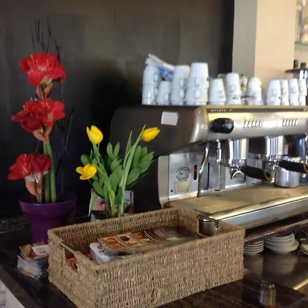 Fonda Montserrat Guest house 2*