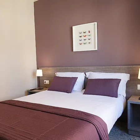 Guest house Fonda Montserrat 2*